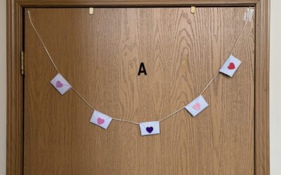 DIY Valentine’s Day Envelope Garland